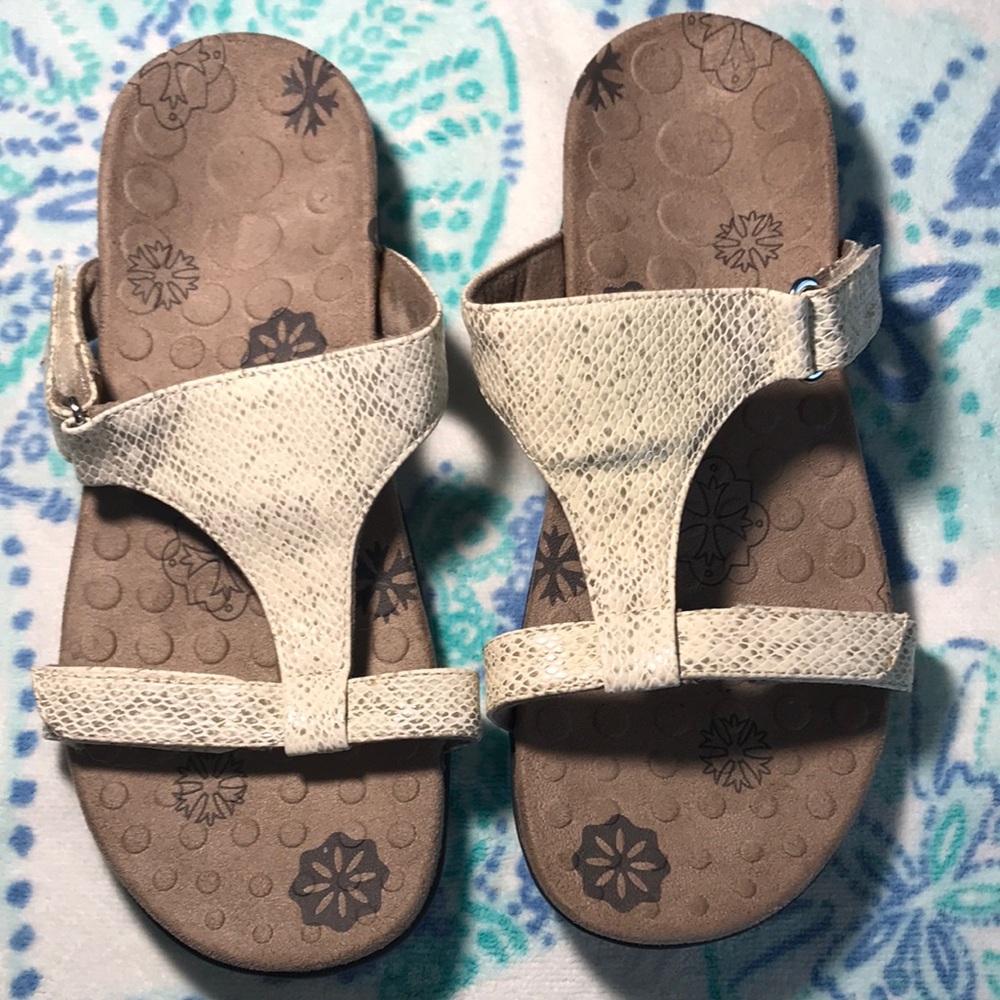 Vionic Orthoheel Molly Sandals size 7/ Eur 38